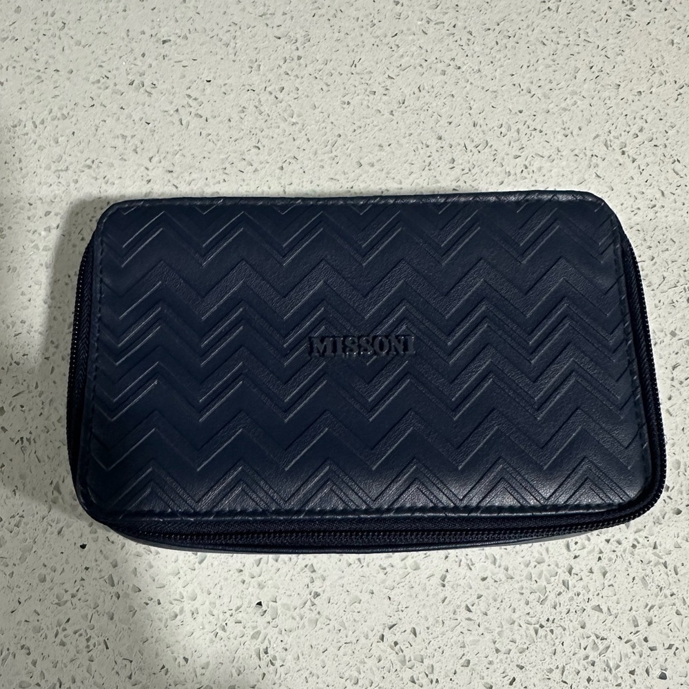 Missoni Exclusive Delta One Travel Case Pouch Blue Wave Zipper Case Only Missoni Exclusive Delta One Travel Case Pouch Blue Wave Zipper Case Only